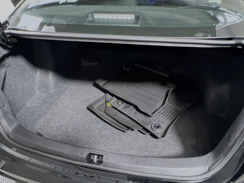 Used 2025 Toyota Corolla SE image 34