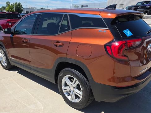 Used 2019 GMC Terrain SLE FWD image 3
