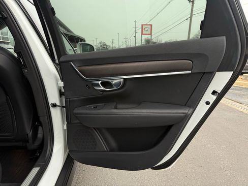 Used 2018 Volvo V90 T5 Cross Country w/ Convenience Package image 32