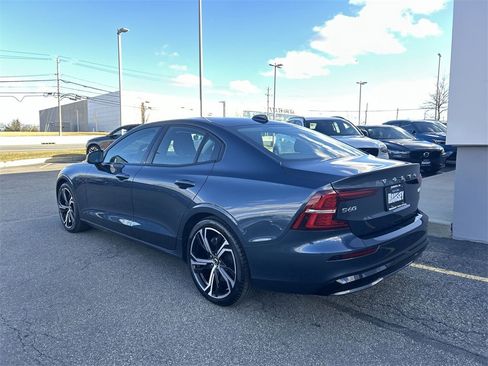 Certified 2024 Volvo S60 B5 Core image 6