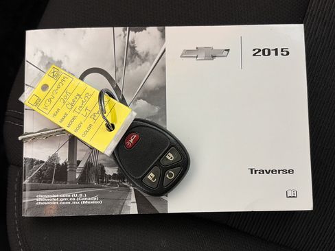 Used 2015 Chevrolet Traverse LT w/ Style and Technology Package image 30