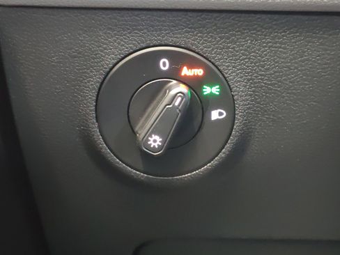 Used 2024 Volkswagen Taos S w/ MDO Package image 26