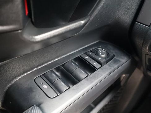 Used 2025 Toyota Tacoma SR5 RWD image 17