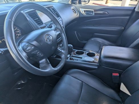 Used 2015 Nissan Pathfinder Platinum image 17
