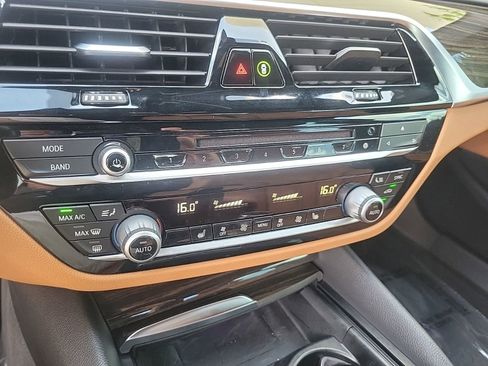 Used 2019 BMW 540i RWD image 22