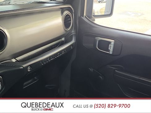 Used 2019 Jeep Wrangler Sport AWD/4WD image 22