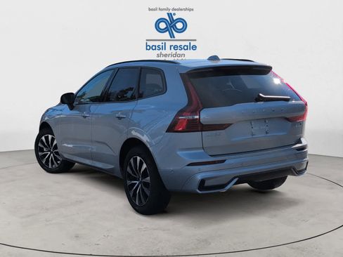Used 2025 Volvo XC60 B5 Plus image 6