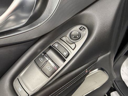 Used 2022 INFINITI Q60 3.0t Luxe w/ Essential Package image 43