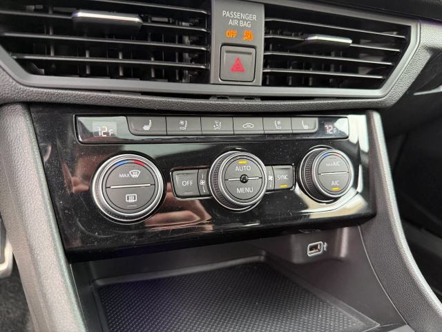 Used 2019 Volkswagen Jetta GLI Autobahn FWD image 32