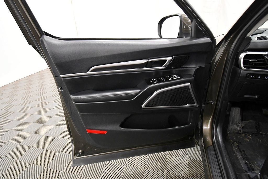 Certified 2025 Kia Telluride S AWD/4WD image 12