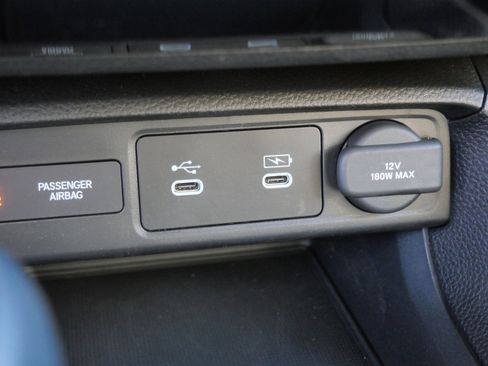 Used 2025 Honda Civic Sport image 31