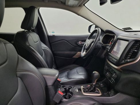 Used 2018 Jeep Cherokee Limited image 21