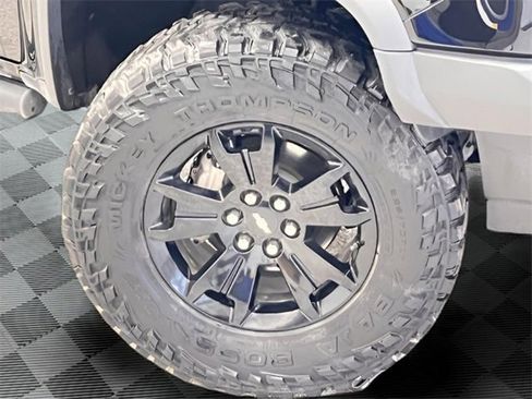 Used 2019 Chevrolet Colorado ZR2 w/ ZR2 Midnight Special Edition image 28