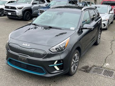 Used 2022 Kia Niro EX w/ Cold Weather Package image 3