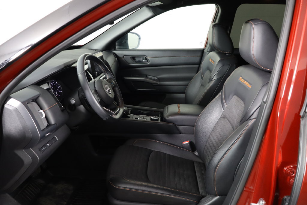 Used 2024 Nissan Pathfinder Rock Creek AWD/4WD image 14