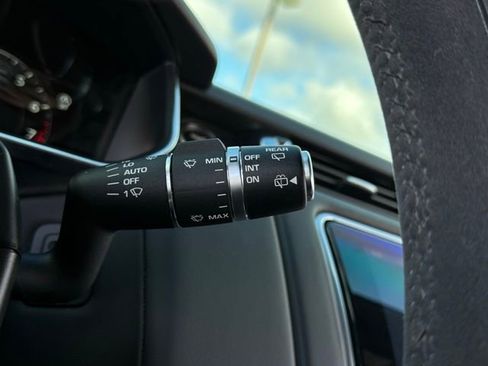 Used 2022 Land Rover Range Rover Sport HST image 13