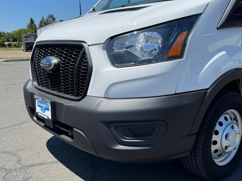 Used 2023 Ford Transit 250 Medium Roof AWD image 9