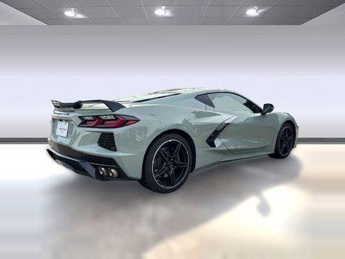 Used 2024 Chevrolet Corvette Stingray Preferred Cpe w/ Z51 Performance Package RWD image 9