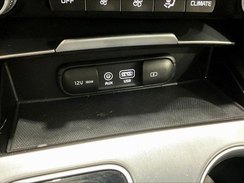 Used 2018 Kia Stinger GT2 image 31