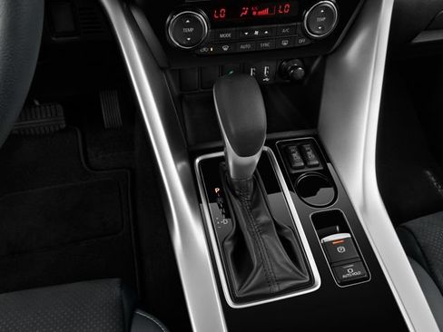 Used 2023 Mitsubishi Eclipse Cross LE AWD/4WD image 9