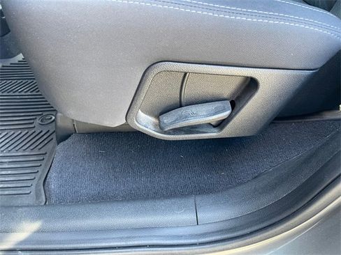 Used 2018 Kia Sorento LX image 16