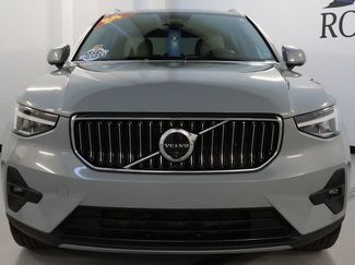 Used 2024 Volvo XC40 B5 Plus AWD/4WD video 2