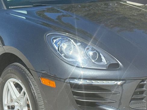 Used 2017 Porsche Macan AWD/4WD image 10
