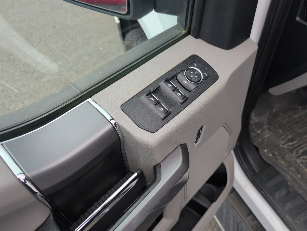 Used 2020 Ford F150 XLT w/ Equipment Group 302A Luxury AWD/4WD image 18
