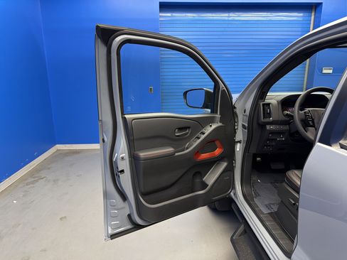 Used 2026 Nissan Frontier PRO-4X w/ Pro Premium Package AWD/4WD image 10