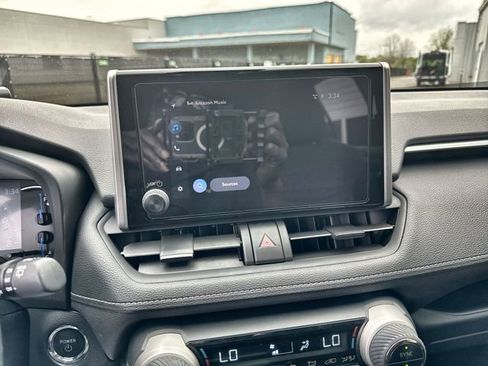 Used 2025 Toyota RAV4 XLE w/ Convenience Package image 25