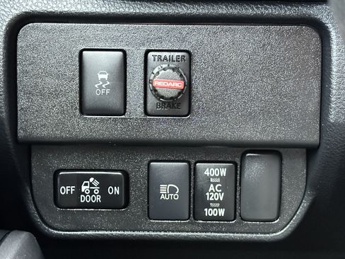 Used 2021 Toyota Tacoma TRD Sport w/ Technology Package AWD/4WD image 35