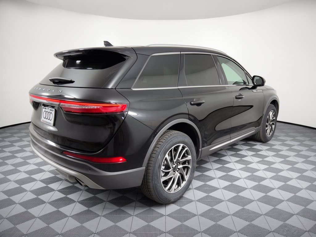 Used 2022 Lincoln Corsair AWD w/ Equipment Group 101A image 9