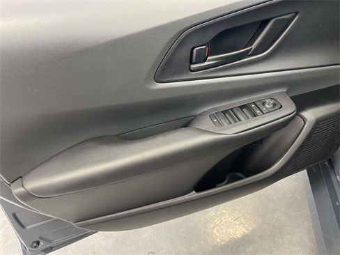 Used 2025 Toyota Prius LE image 17