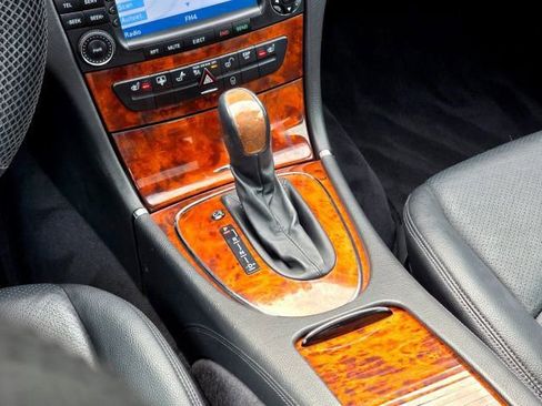 Used 2005 Mercedes-Benz E 320 4MATIC Sedan image 20