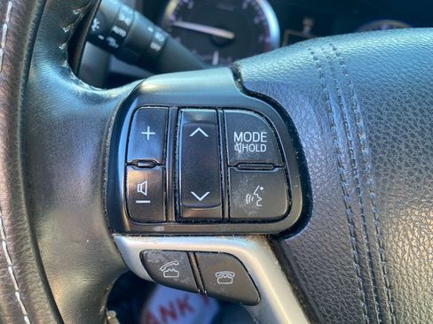 Used 2016 Toyota Highlander Limited Platinum image 28