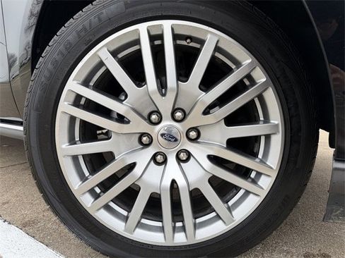 Used 2024 Ford Expedition Max Limited image 11