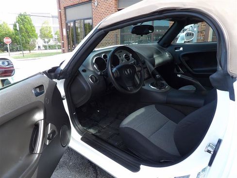 Used 2009 Pontiac Solstice Convertible RWD image 10