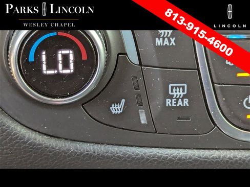 Used 2019 Chevrolet Equinox LT image 23