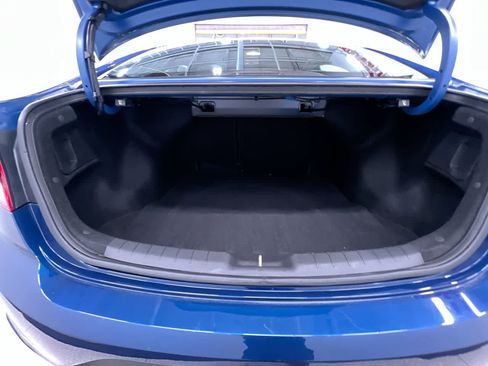 Used 2020 Hyundai Elantra SE FWD image 40