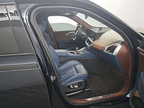 Used 2023 BMW XM AWD/4WD image 8