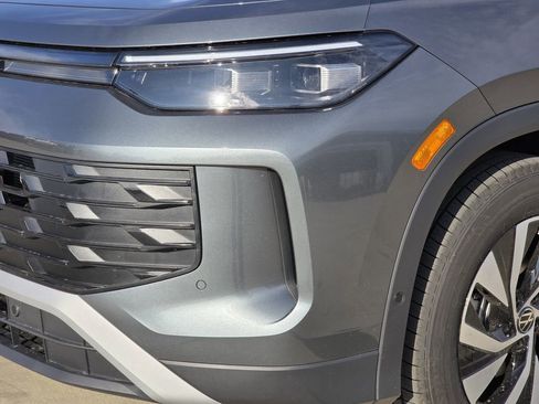 New 2026 Volkswagen Tiguan S FWD image 6