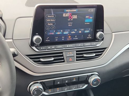 New 2025 Nissan Altima 2.5 SR image 13