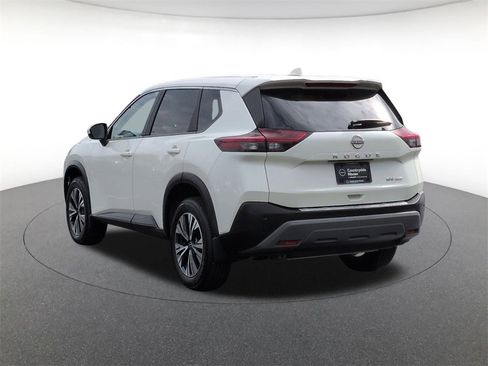 Used 2023 Nissan Rogue SV image 7