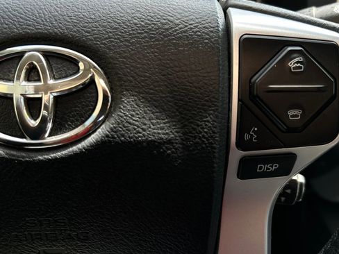 Used 2015 Toyota Tundra Limited w/ Limited Premium Package image 31