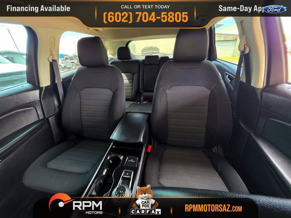 Used 2020 Ford Edge SE FWD image 7