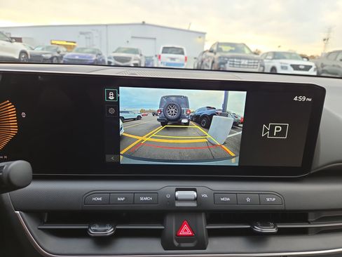 New 2025 Kia K4 LXS image 12