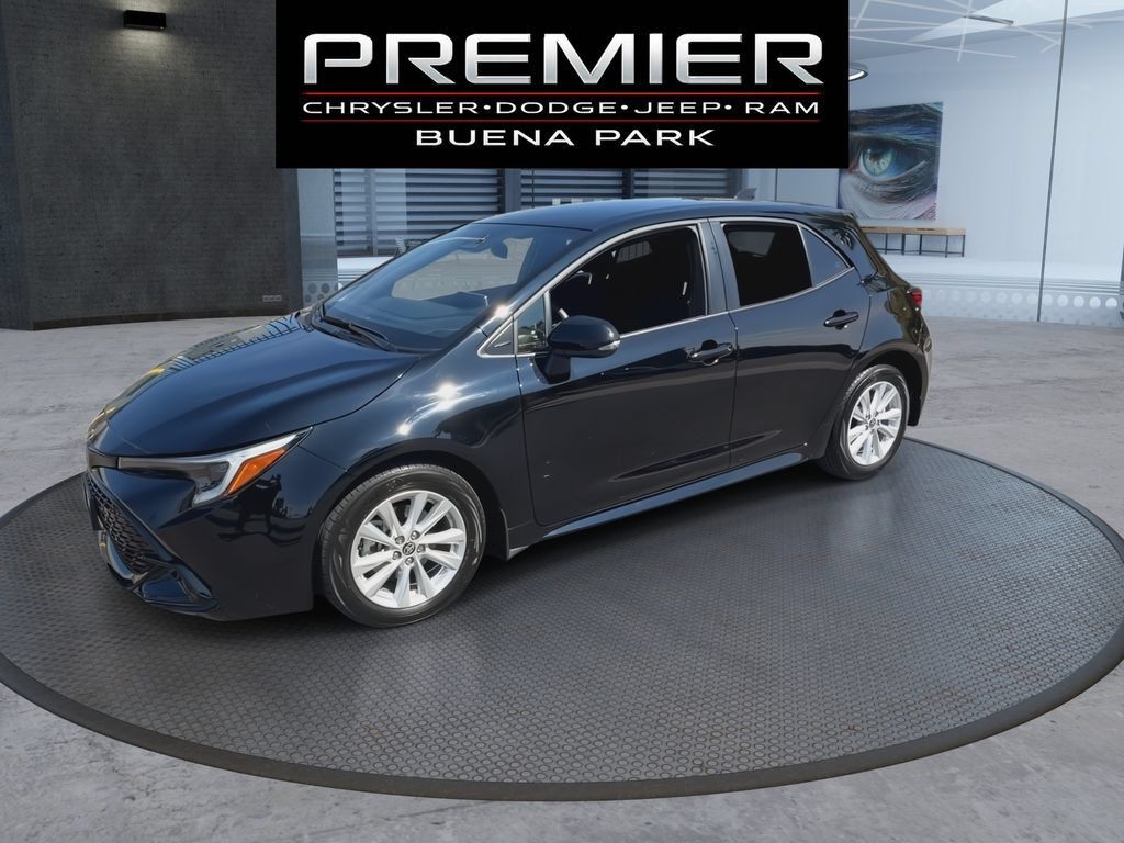 Used 2026 Toyota Corolla SE FWD image 4