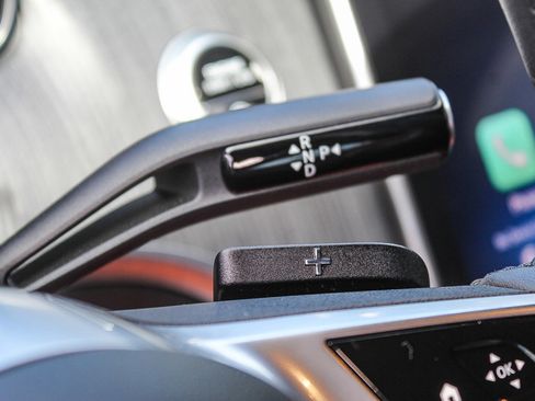 Used 2025 Mercedes-Benz C 300 Sedan image 19