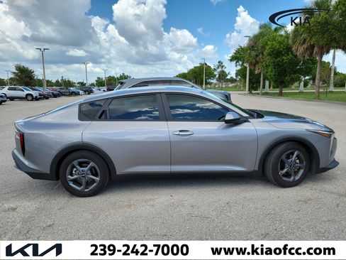 Used 2025 Kia K4 FWD image 10