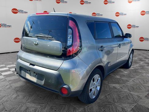 Used 2016 Kia Soul FWD image 4